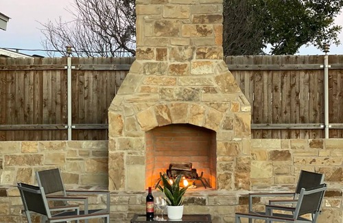 San Angelo House | Completely Remodeled home walking distance to the Coliseum & Spur Arena