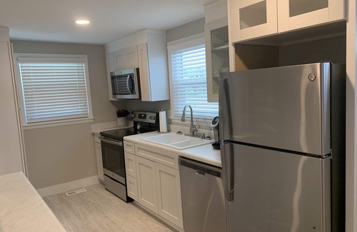 Martinez Cottage | Completely renovated Farm Cottage with 2 Queen B/Rs & 1 full bath