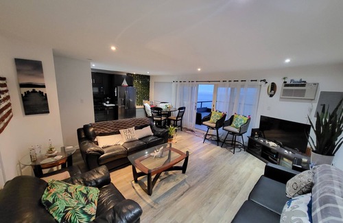 Anglesea House | Completely updated Oceanfront North Wildwood!