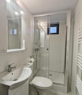 Moinesti Hotel | Complex Parc Pini Moinesti