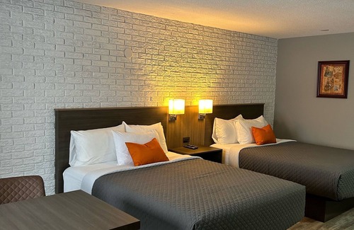 Mont-Laurier Hotel | Complexe DIX80 Hôtellerie et Restaurant