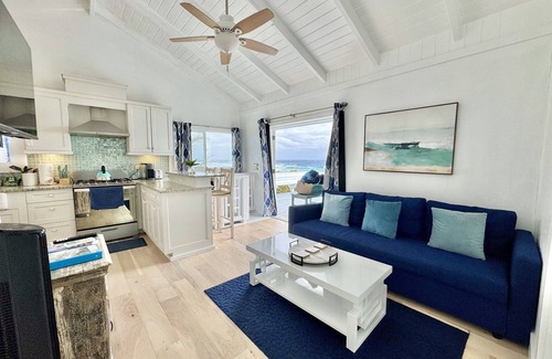 Hope Town House | CONCH QUEST - RIGHT ON THE BEACH AND BEAUTIFUL ATLANTIC OCEAN