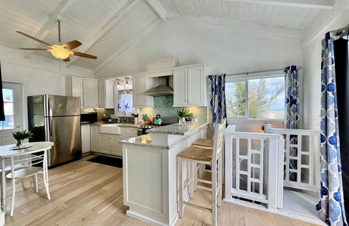 Hope Town House | CONCH QUEST - RIGHT ON THE BEACH AND BEAUTIFUL ATLANTIC OCEAN