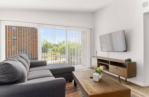 Orange Prairie Apartment | Concord C8 · Slice of the Good Life: Concord C8