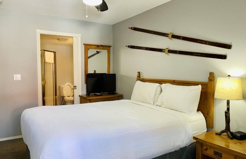 East Kootenay Resort | Condo 2 Bedroom 2 Bathroom-NO PETS
