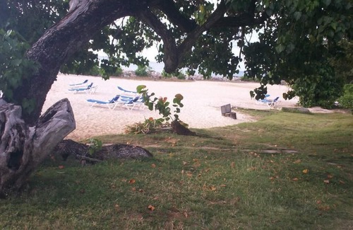 West End Condo | Condo in a Picturesque, Relaxing Gated Property in Negril