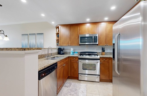 Fort Walton Beach Condo | Condo in Gulf Front Resort w/Shared Amenities w/Pool & Hot Tub