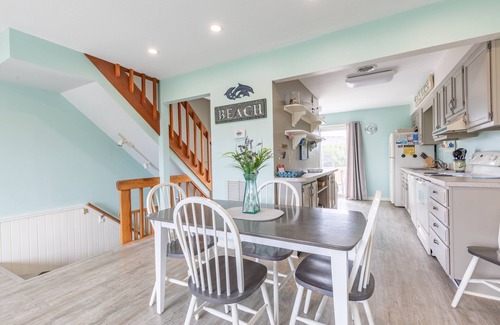 Sea Acres House | Condo located between the ocean and community pool, ideal for small families or couples