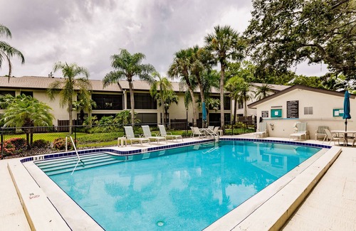 The Meadows Condo | Condo near walking trails and Siesta Key Beach - Great Meadows Escape