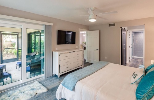 The Meadows Condo | Condo near walking trails and Siesta Key Beach - Great Meadows Escape