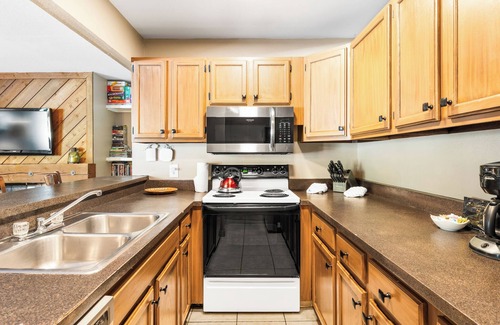 Keystone Condo | Condo w/Peaceful Location in West Keystone, Private Patio & Close to Shuttle