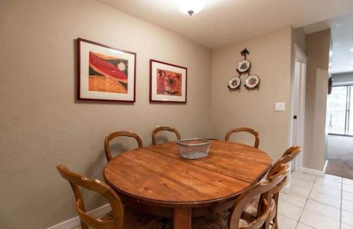 Vail Apartment | Condo with Outdoor Heated Pool and Free WiFi