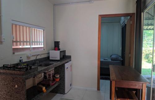 Morretes Apartment | Condomínio Containers está localizado a 900m do centro de Morretes, local calmo e em meio a mata Atlântica