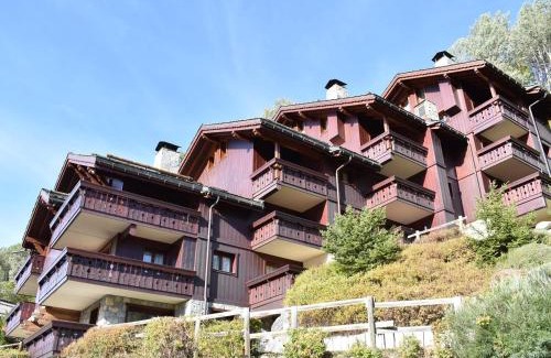 Meribel Village Apartment | Confort et commodités à Méribel Village, 3 chambres, balcon sud, parking couvert, à 150m des remontées - FR-1-180-528