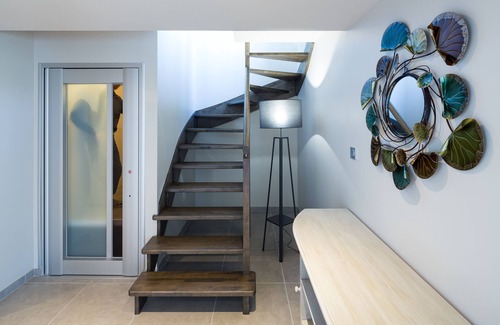 Goulven Villa | Confortable seaview mansion with elevator hamam + hot tube + closed garden