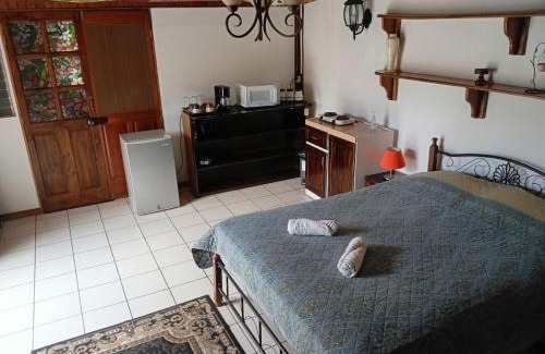 La Guaria Apartment | Confortable y privado estudio en zona exclusiva .