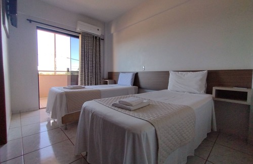 Capitao Leonidas Marques Hotel | Conforto Plaza Hotel