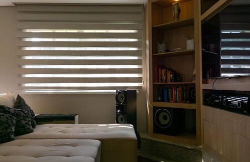 Bigorrilho Apartment | Conforto e Espaço para Família, 2 vagas, WiFi 500m