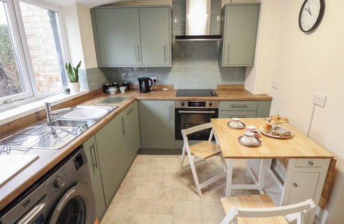 Grimsby Cottage | CONISHOLME, pet friendly, country holiday cottage in North Thoresby