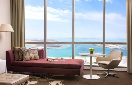 Abu Dhabi Resort | Conrad Abu Dhabi Etihad Towers