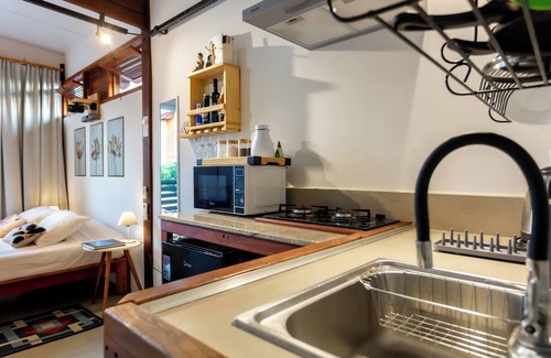 Manguinhos House | Contêiner 10 Hospedagem