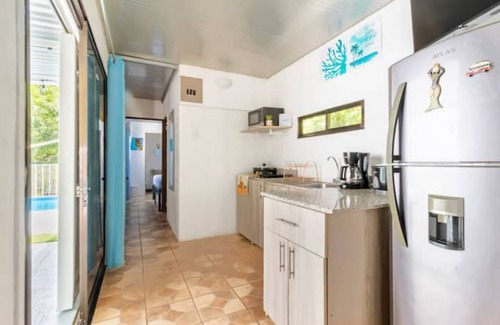 Manzanillo House | Container Pool House Manzanillo