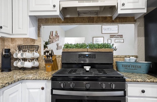 West Oak Hill House | ★ Contemporary 3BR Ranch in S. Central Austin ★