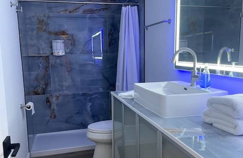 Downtown Omaha Apartment | Contemporary Downtown Apartment