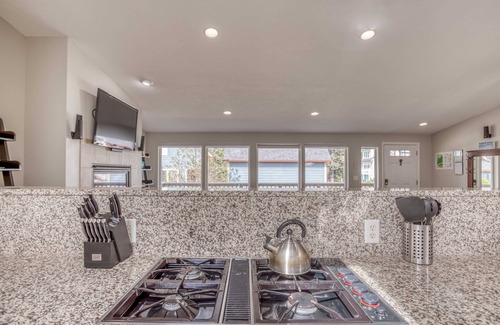 Nelscott House | Contemporary home with luxurious, granite-topped kitchen and amazing ocean views