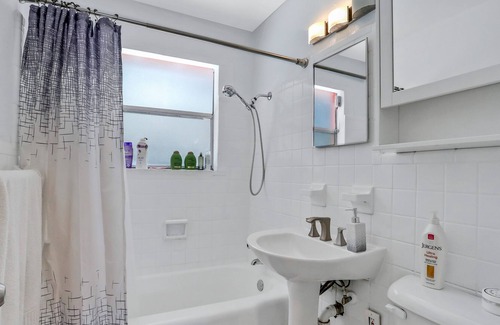 Bay Isle House | Contemporary Home with Private Pool & Hot Tub, Central AC, and Washer/Dryer