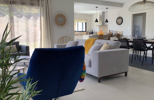 Tregastel House | Contemporary house * (110 m2), 5-minute walk from sandy beaches and the GR