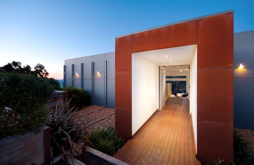 Daylesford Villa | Contemporary luxury accommodation specially designed for romantic escapes.