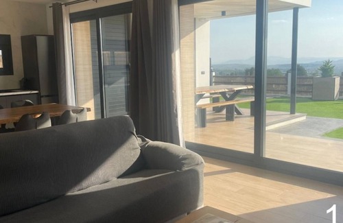 Pozo Alcon Cottage | Contemporary property with private pool and spectacular views in Andalusia