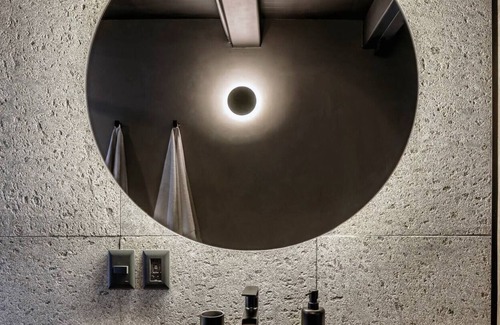 Zapopan Apartment | Contemporary skyloft with unique style