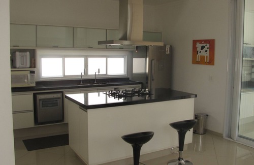 Estancia das Flores House | Contemporary style house with 4 suites and 6 bathrooms in gated community