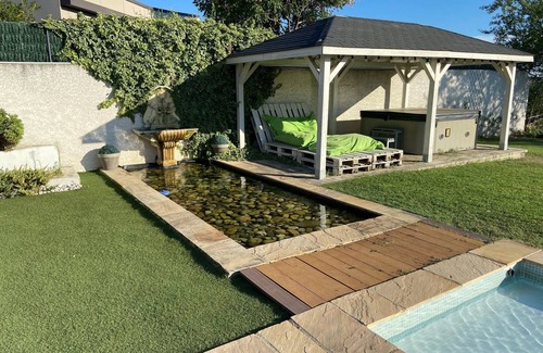 Pezenas Villa | Contemporary upscale villa, heated pool with jacuzzi. Breathtaking view