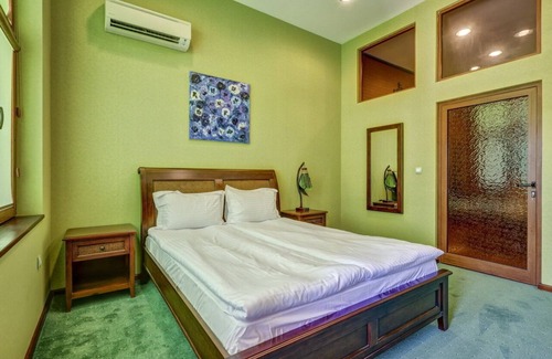 Golden Sands Apartment | Continental Apartments are located a 7-minute walk from Golden Sands Centre