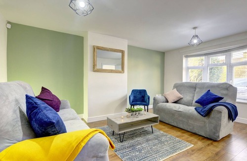 Leicester House | Contractors/MonthlyGuests | Leicester 3 BedHouse