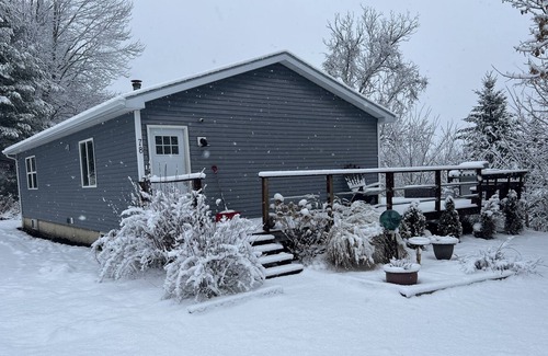 Waterbury House | Convenience, Coffee and Views too!
