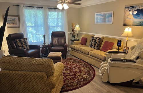 Athens Condo | Convenient 3 bed 2 bath condo near Memorial Park, Five-points, & UGA in Athens