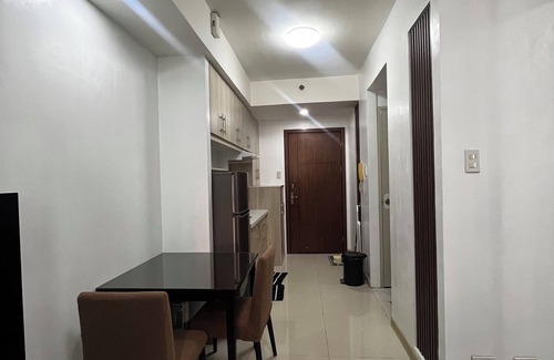 Kapitolyo Apartment | Convenient apartment in the prime location of Mandaluyong