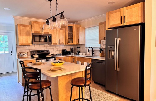 Concord House | Convenient Cozy Concord Retreat Near Charlotte Motor Speedway & Downtown