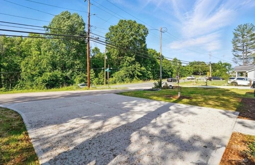 Concord House | Convenient Cozy Concord Retreat Near Charlotte Motor Speedway & Downtown