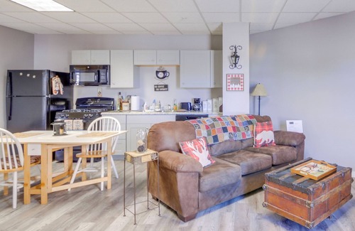 Del Norte Apartment | Convenient Del Norte Apt Near Hiking & Downtown!