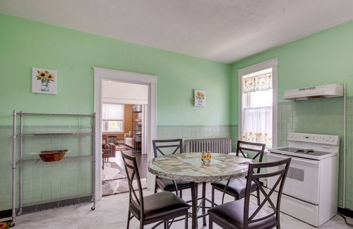 Jennings Apartment | Convenient Jennings Apartment, 12 Mi to St Louis!