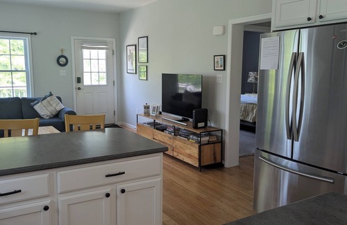 Saratoga Springs House | Convenient Location - N. End of Saratoga Lake