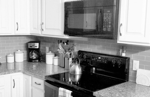 Saint Simons Heights Condo | Convenient location with tasteful decorated condo with many amenities