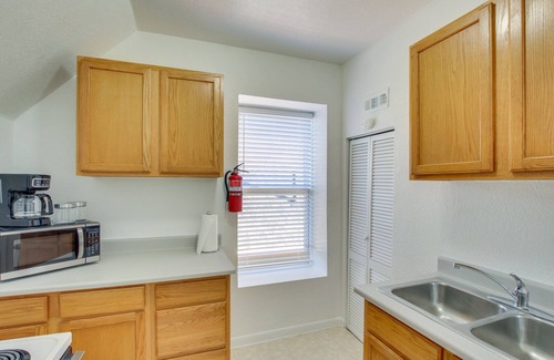 Logan Apartment | Convenient Logan Apartment - 1 Block to Town!