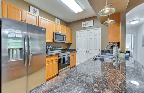 Parkwood Ranch Condo | Convenient Mesa Condo w/Pool & Hot Tub Access!