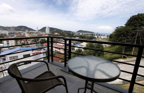 Patong Apartment | Convenient sea view apartment at The Unity